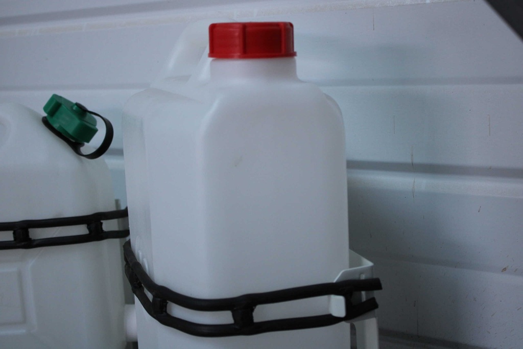 Iron jerrycan holder for 10 L plastic jerrycan. with tap, retaining strap and 10 L food jerrycan. INCLUDED.