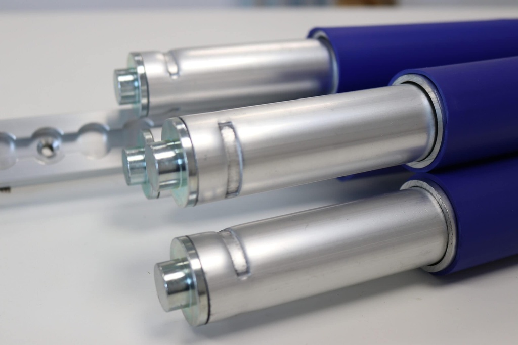 Kit de 4 barres de maintien vertical ALUMINIUM, Revétues Gomme, 1680 à 2050 mm - 2 x 2 Ml de Rail Aluminium Plat RAE/10