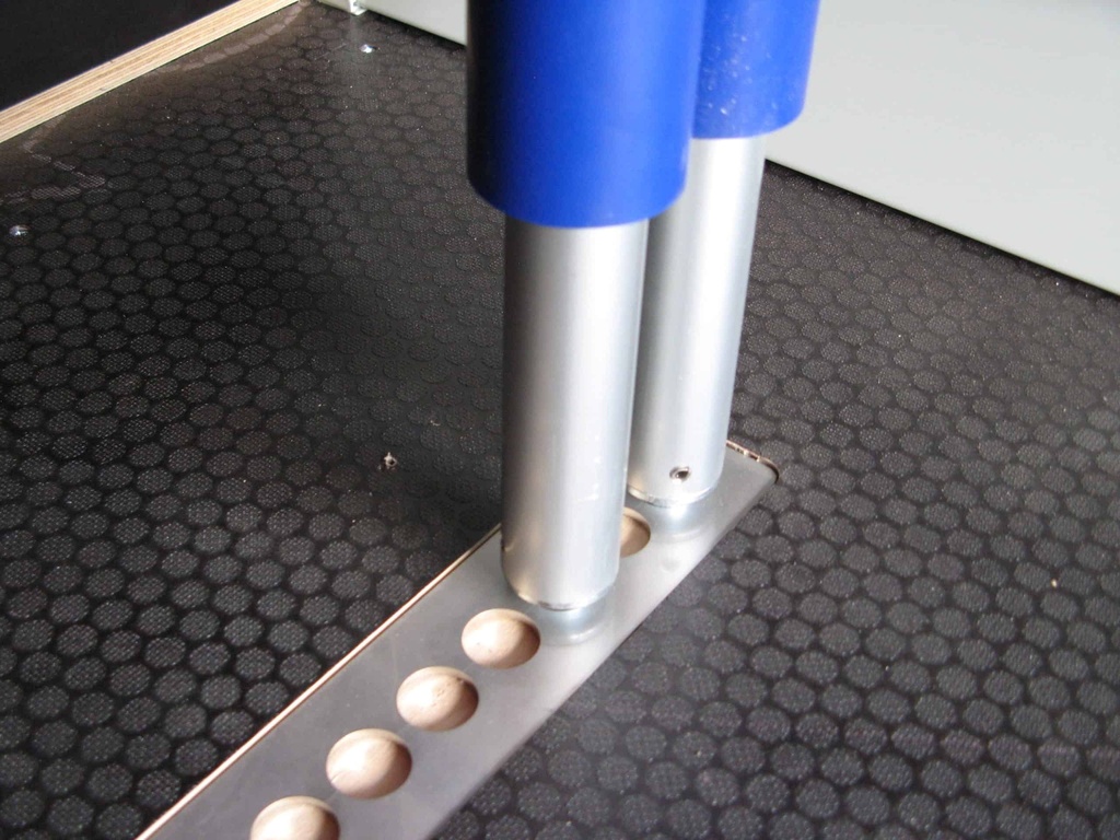 Kit de 4 barres de maintien vertical ALUMINIUM, Revétues Gomme, 1680 à 2050 mm - 2 x 2 Ml de Rail Aluminium Plat RAE/10