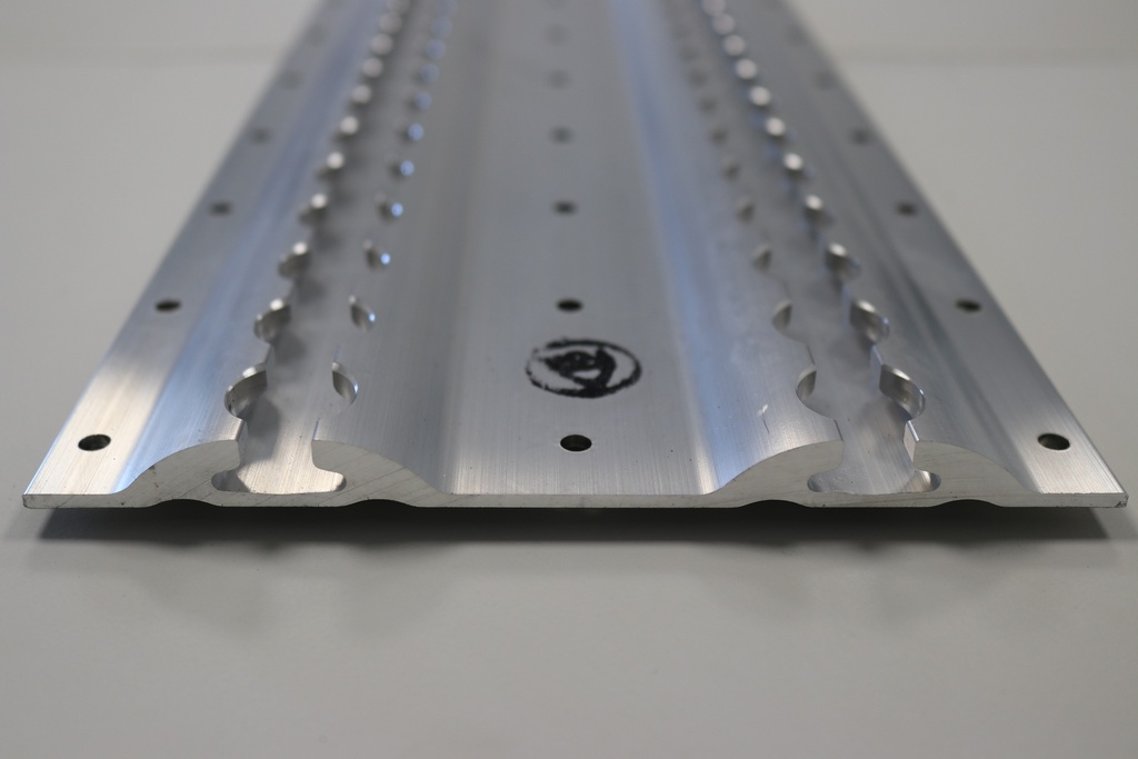 Rail d'arrimage Alu type aéronautique, pour double plancher, long 1785 mm, Double