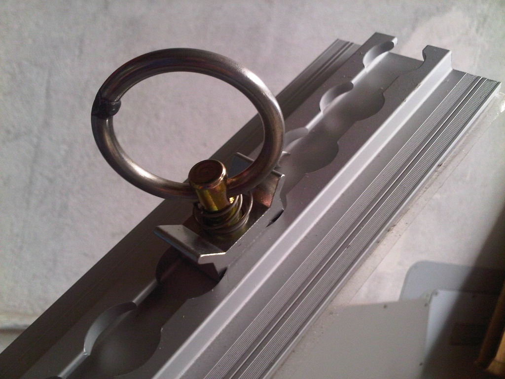 [PAE/S] Crochet boucle de traction pour rail AERO, rupture : 1000daN