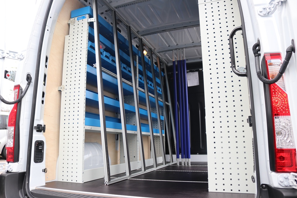 Berce-vitre Intérieur en ALU de 2500x1800 mm avec 3 barres de maintien